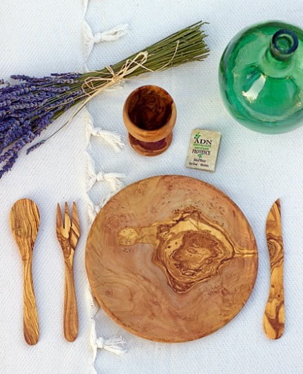 Assiette Ronde en Bois d’Olivier 24 cm env.