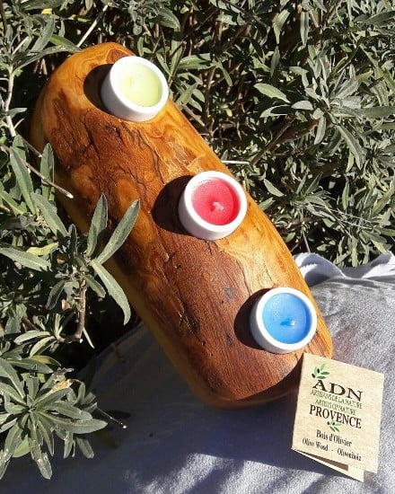 Bûche en Bois d’Olivier avec 3 bougies