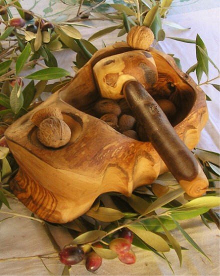 Casse Noix artisanal avec marteau en Bois d’Olivier