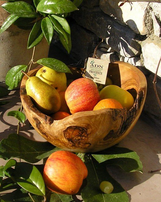 Coupe à fruits rustique en Bois d’Olivier Diamètre 23 cm.