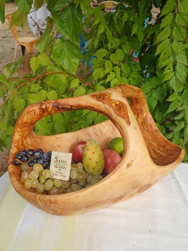 Panier à fruits avec anses en Bois d’Olivier 41x24xH27 cm env.
