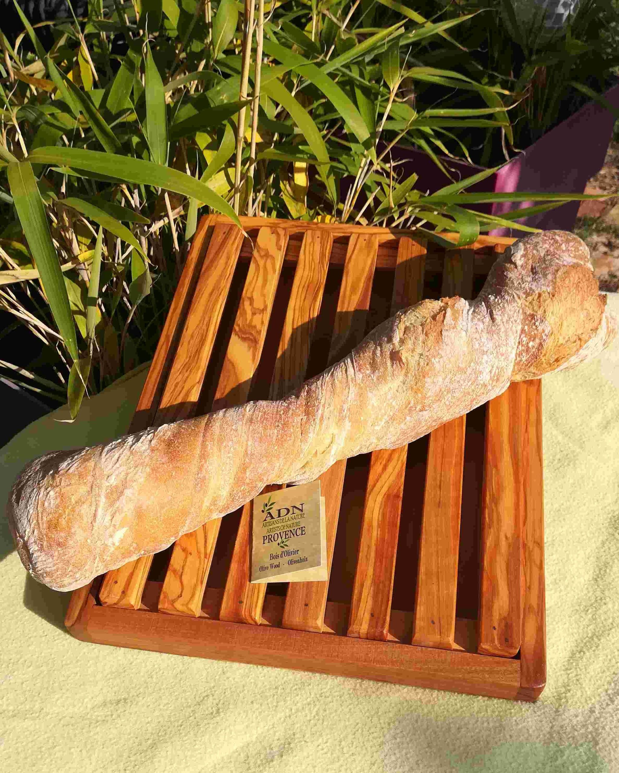 Planche à pain en Bois d’Olivier 36x25x4 cm env.