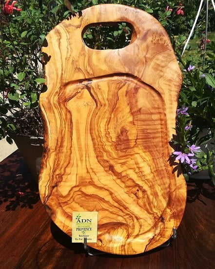 Planche à Viande avec poignée en Bois d’Olivier 40×20-25x2cm env.
