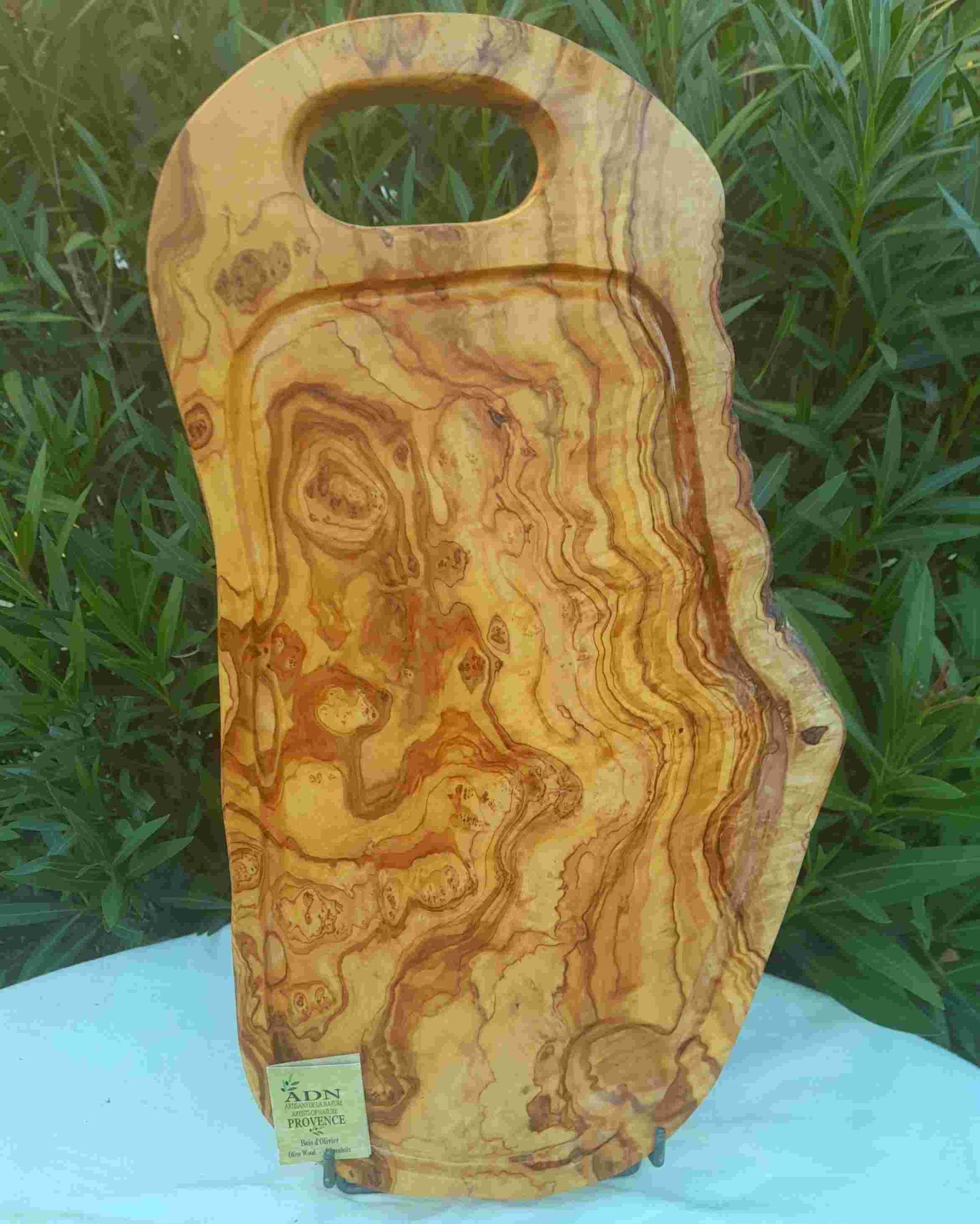 Planche à Viande avec poignée en Bois d’Olivier 50x25x2cm env.