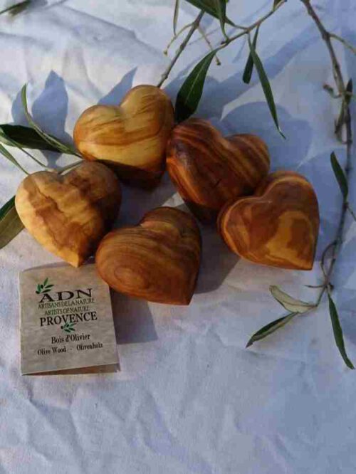 Coeur bombé en bois d'olivier